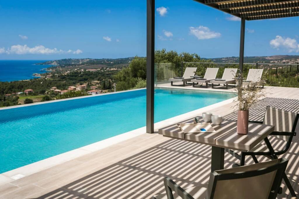 Color Villas-New Villa Green At Trapezaki With Private Pool Mousata Exteriér fotografie