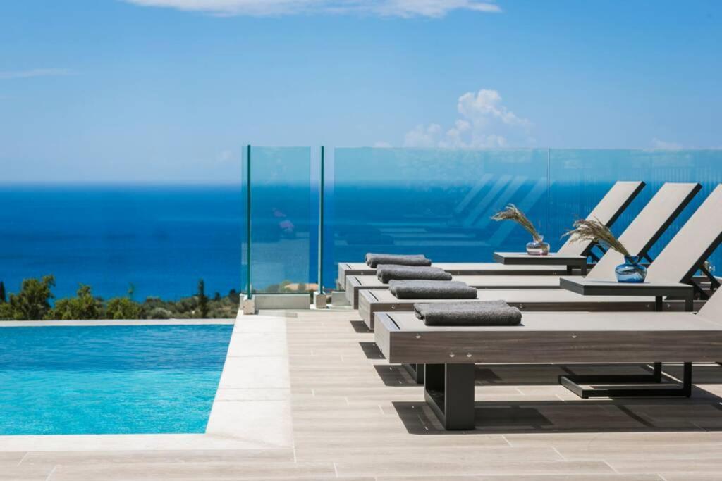 Color Villas-New Villa Green At Trapezaki With Private Pool Mousata Exteriér fotografie