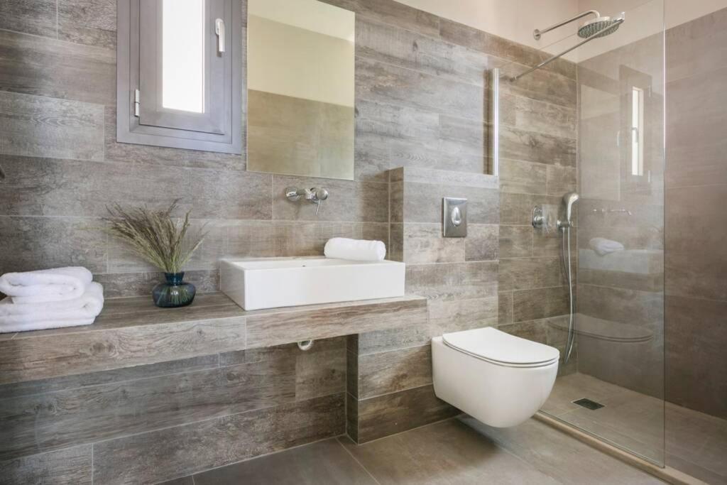 Color Villas-New Villa Green At Trapezaki With Private Pool Mousata Exteriér fotografie